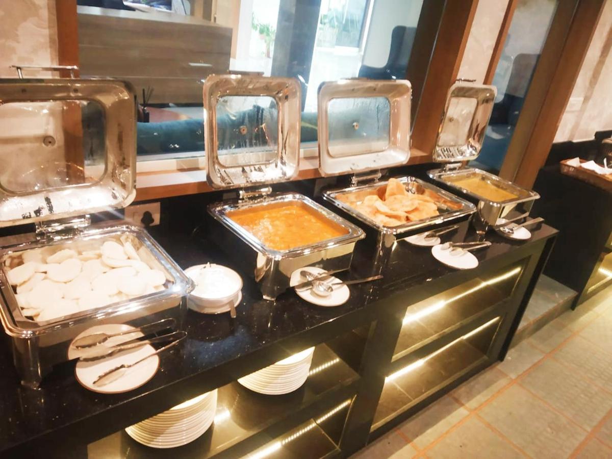 Time Square Boutique Hotel & Spa Alappuzha Kültér fotó